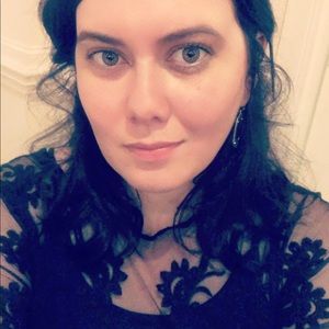 Meet your Posher, Iris